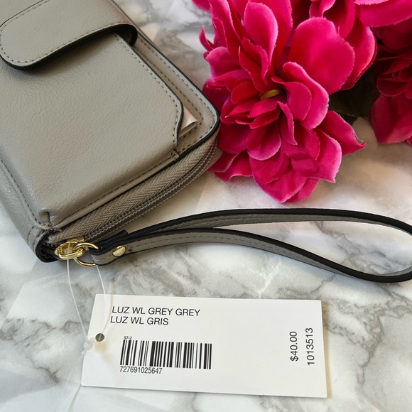 BRAND NEW! Naturalizer Wristlet Wallet Grey - Picture 7 of 12